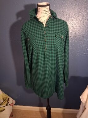 Isabel Maternity by Ingrid & Isabel Green Plaid Light Fleece Button-Up Shirt XL